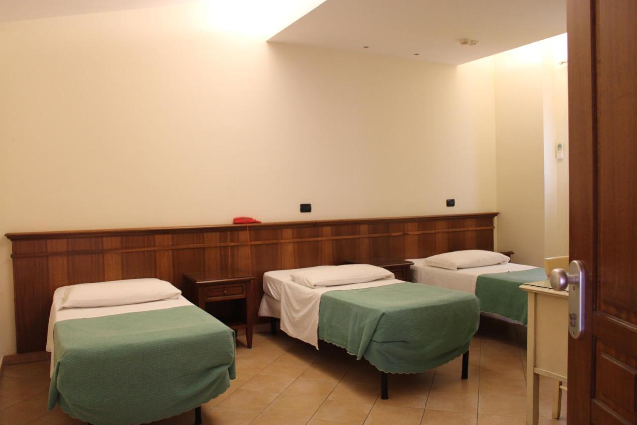 Hotel La Locanda Del Borgo Róma Kültér fotó
