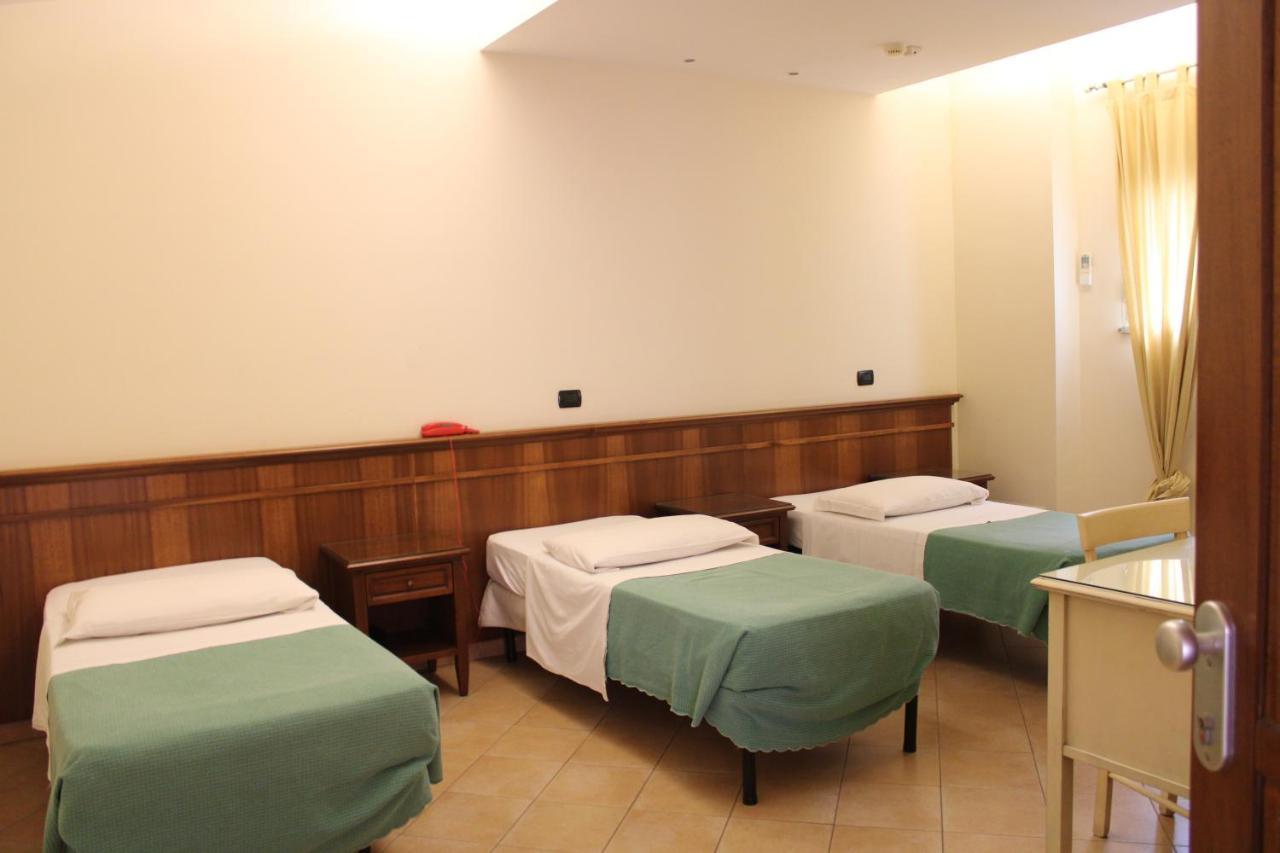 Hotel La Locanda Del Borgo Róma Kültér fotó