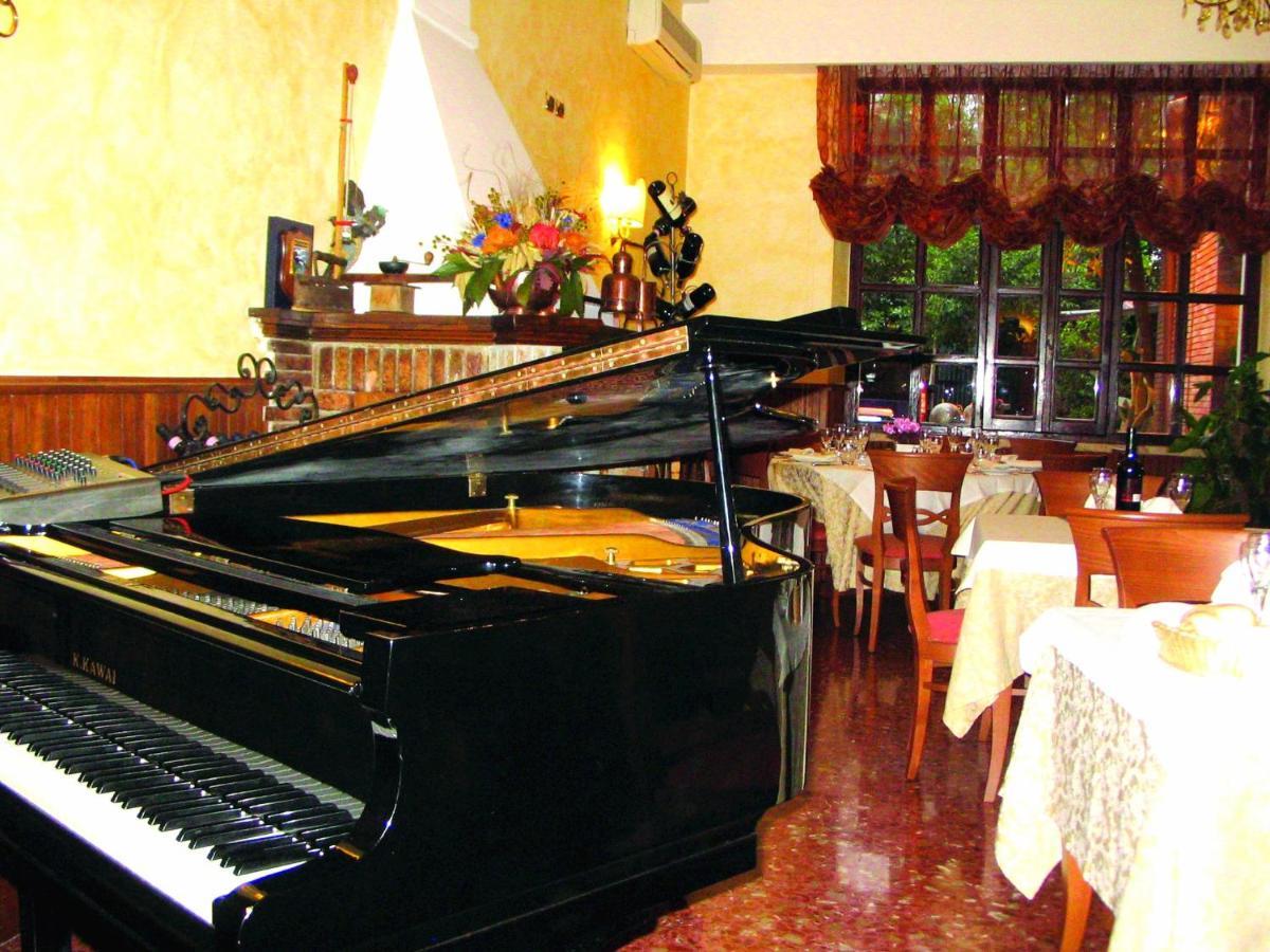 Hotel La Locanda Del Borgo Róma Kültér fotó