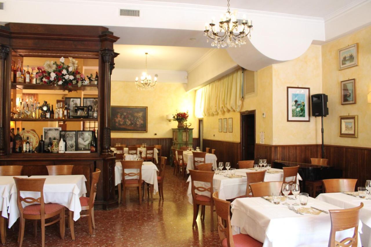 Hotel La Locanda Del Borgo Róma Kültér fotó