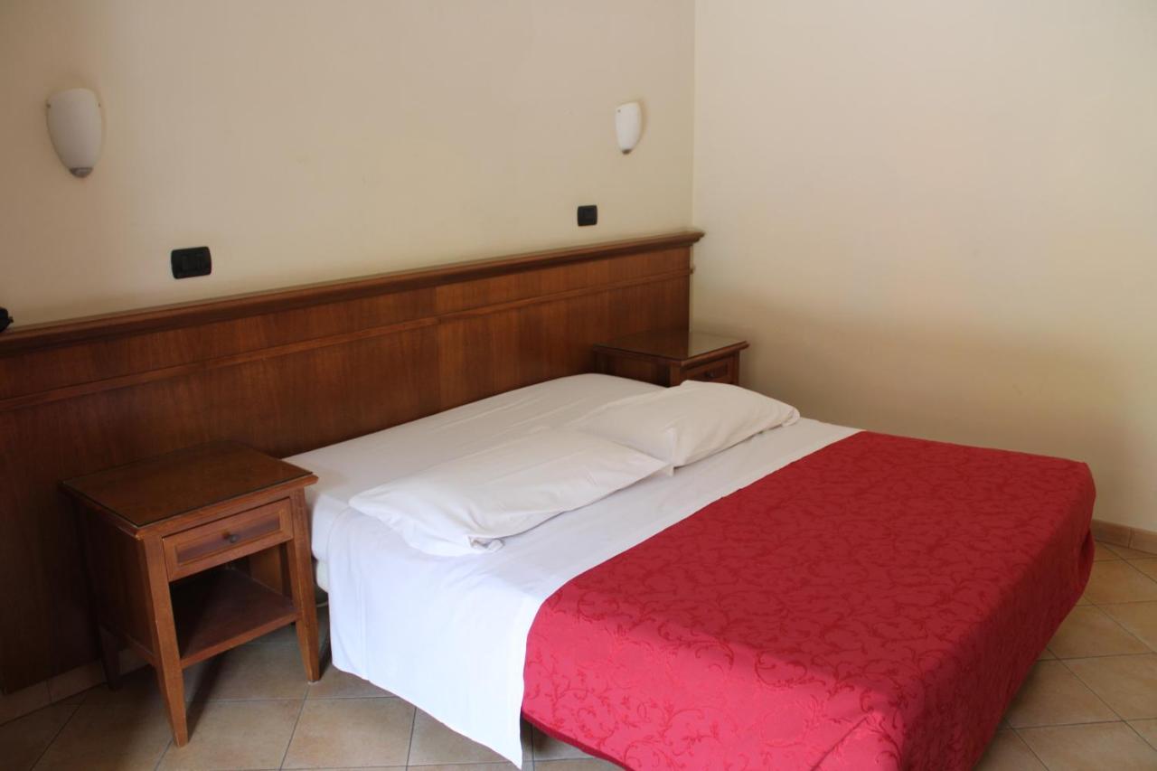 Hotel La Locanda Del Borgo Róma Kültér fotó
