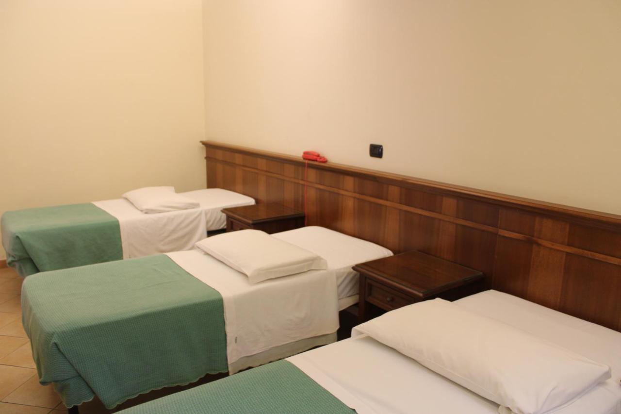 Hotel La Locanda Del Borgo Róma Kültér fotó